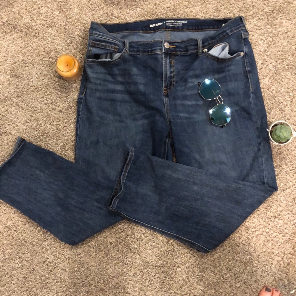 Old Navy mid rise straight jeans